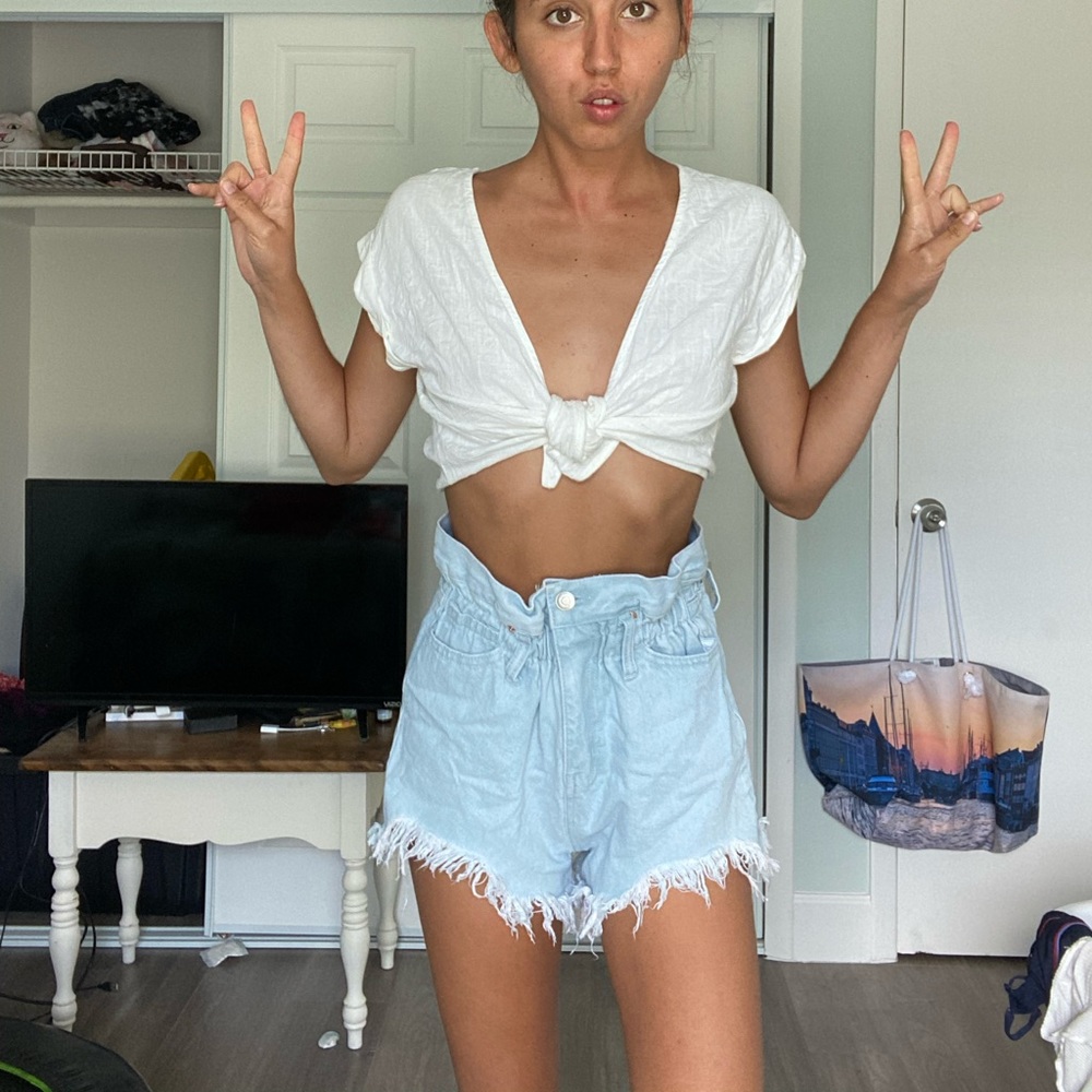 The cutest high waisted jean shorts